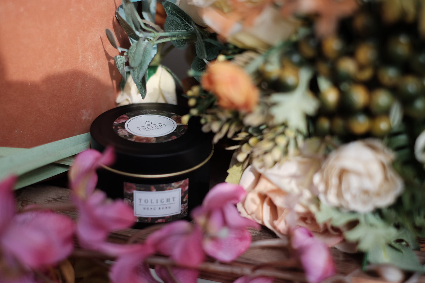 English Pear & Freesia 英國梨與小倉蘭